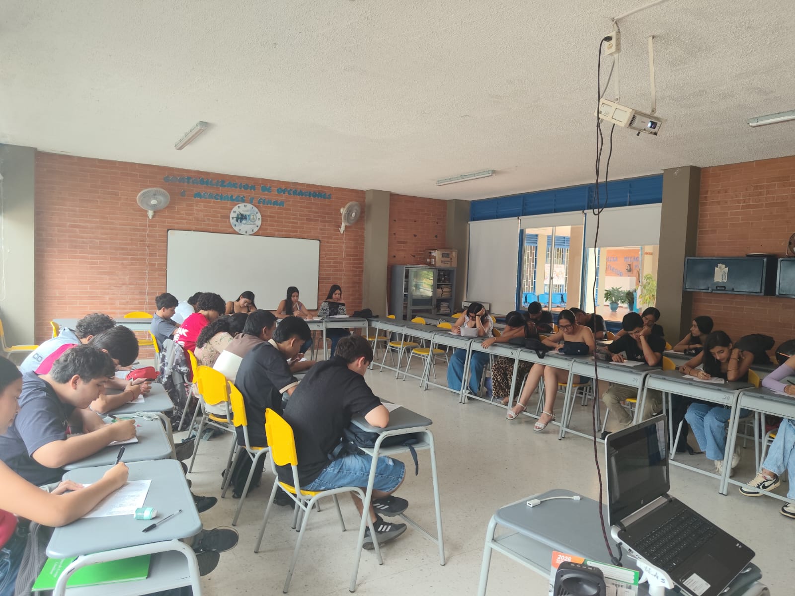 Taller Biología y Química PreICFES 11° I.E. MEDALLA MILAGROSA - CHAPARRAL